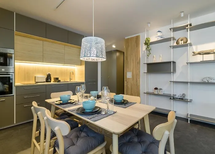 Freddo - Coral Complex With Parking & Pool * Varna